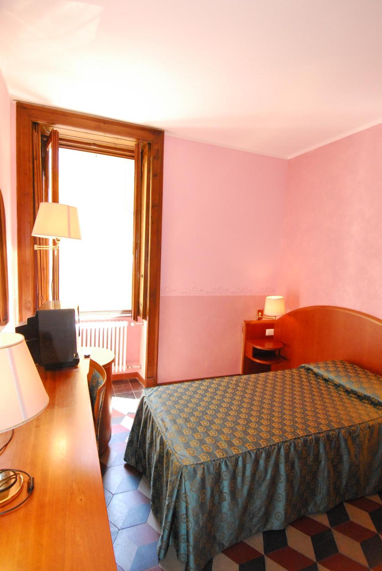 Fio & Gio Hotel Varenna Eksteriør billede